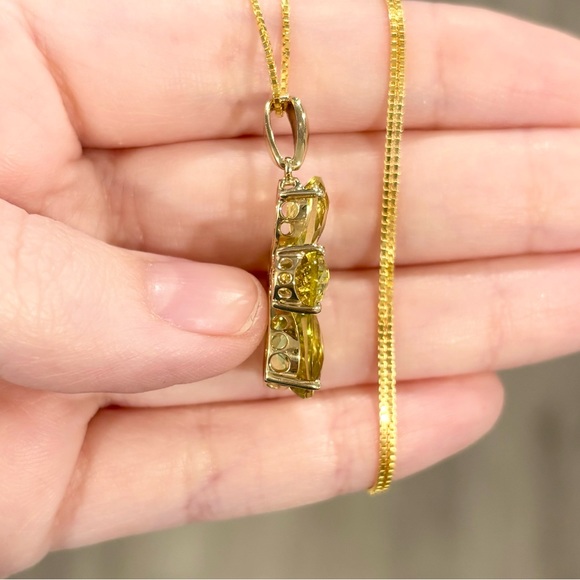 10K Peridot Quartz rose teardrop light green yellow gold Christian cross pendant - Picture 8 of 12